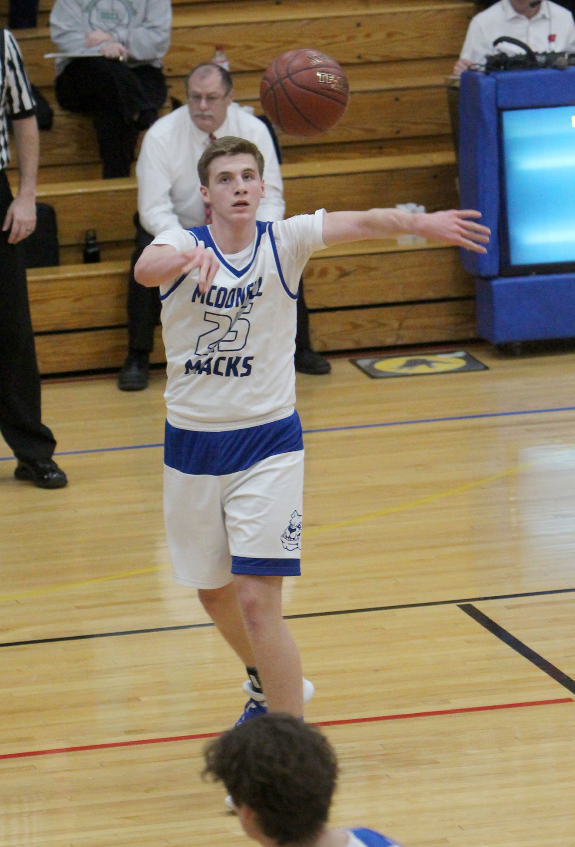 Eau Claire Regis at McDonell boys basketball 2-13-19